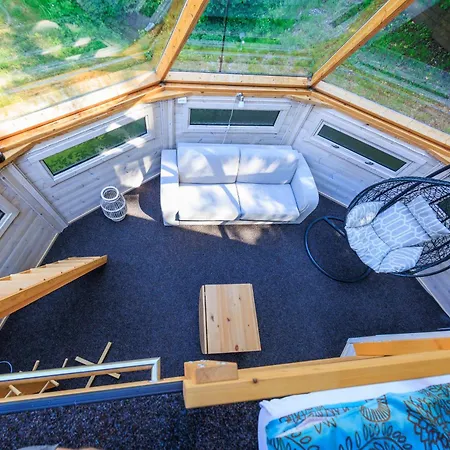 Reiu Centre 홀리데이파크 *